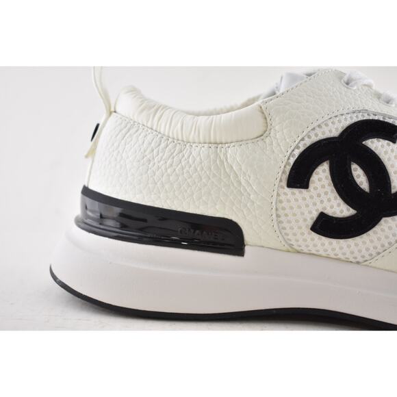 Chanel 21S Mens White Black Leather CC Logo Lace Low Top Trainer Sneaker 44 11 - Picture 3 of 14